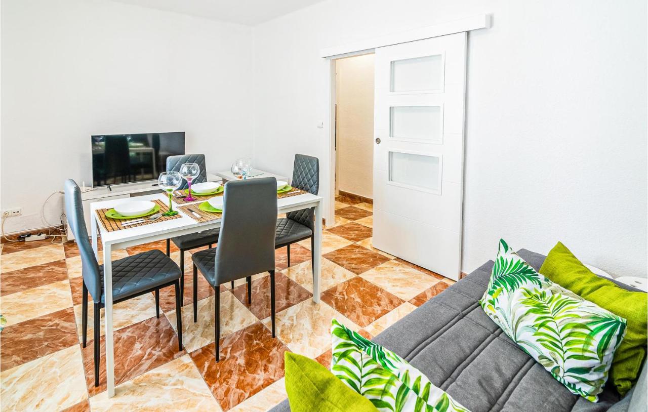 Beautiful Apartment In Cordoba With Kitchenette Екстериор снимка