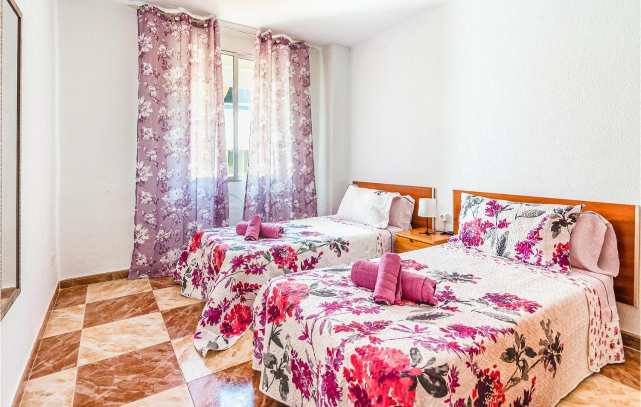 Beautiful Apartment In Cordoba With Kitchenette Екстериор снимка