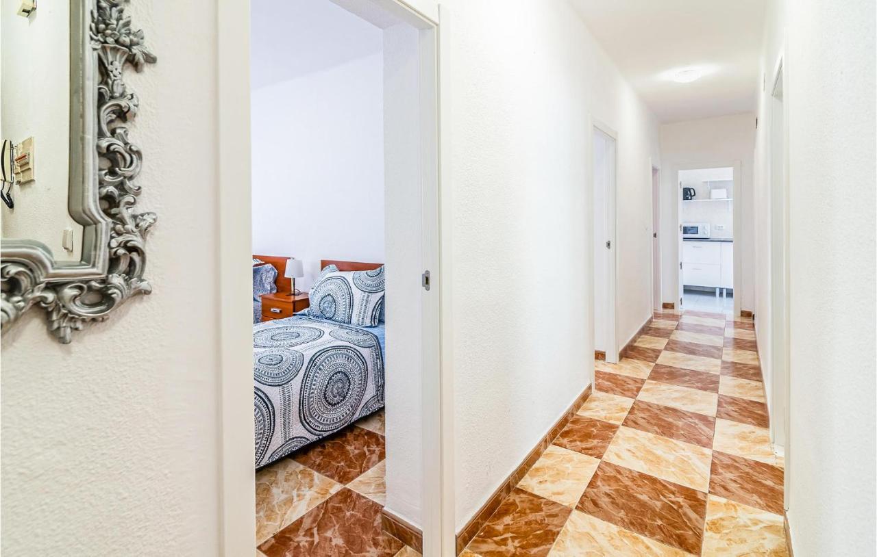 Beautiful Apartment In Cordoba With Kitchenette Екстериор снимка