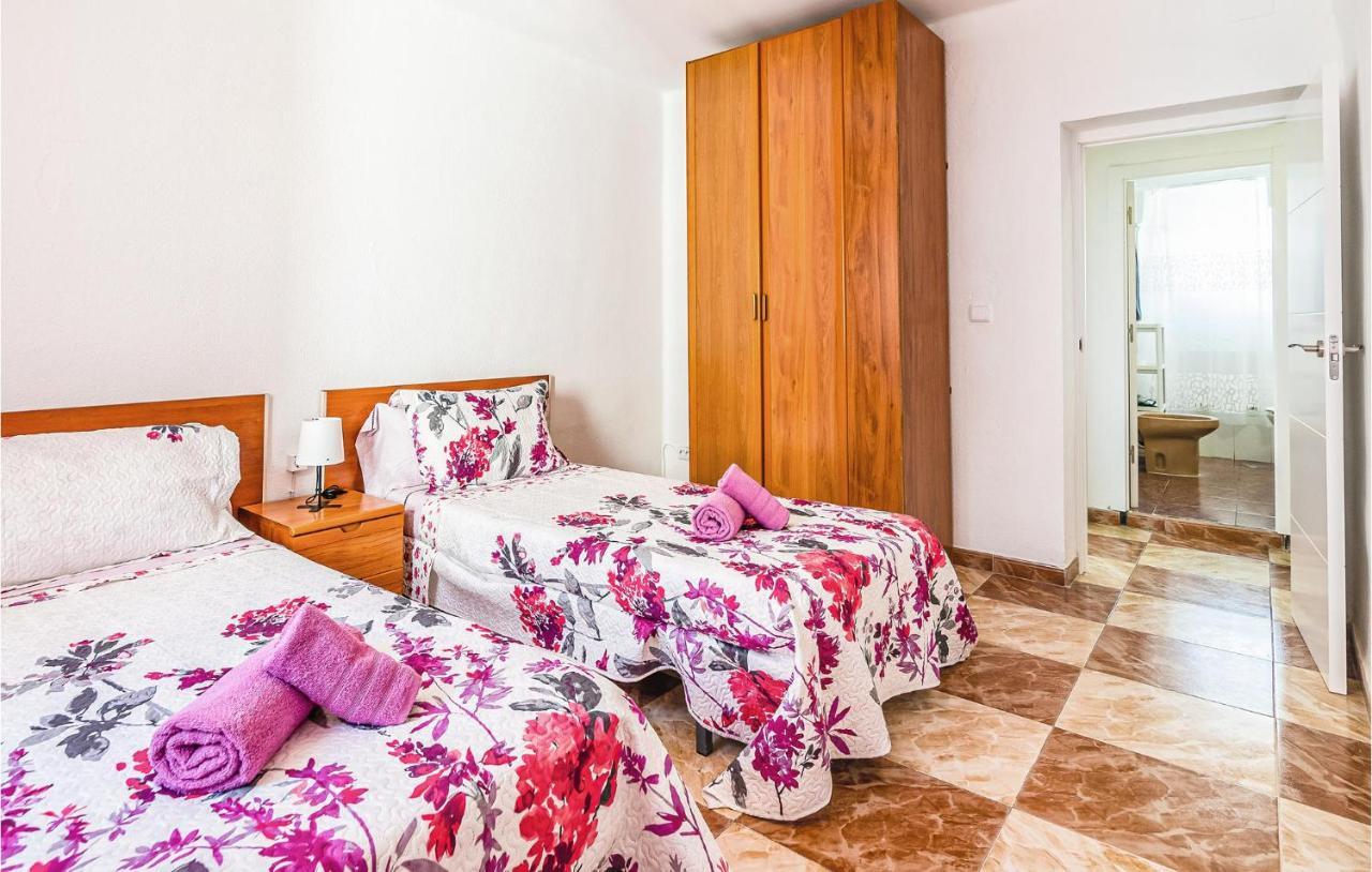 Beautiful Apartment In Cordoba With Kitchenette Екстериор снимка