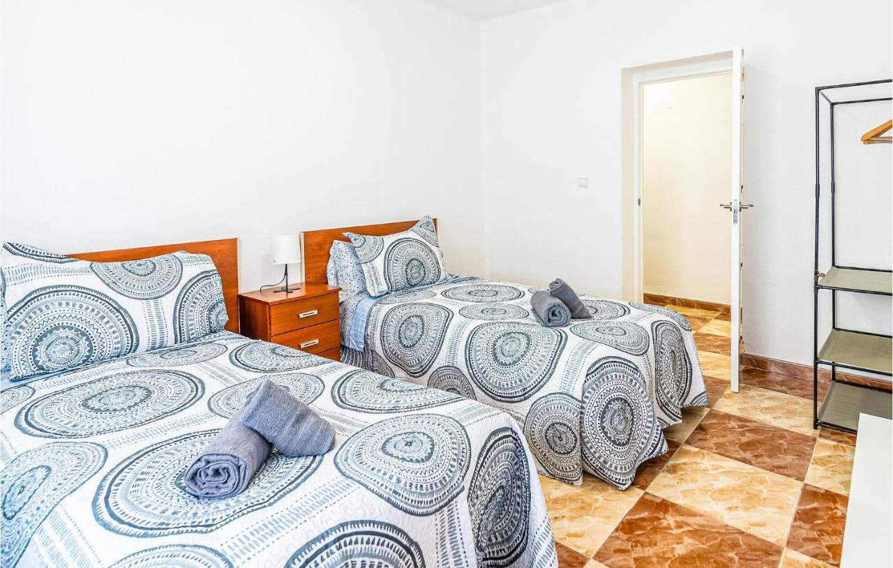 Beautiful Apartment In Cordoba With Kitchenette Екстериор снимка